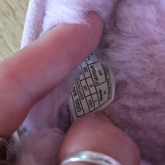 Women's UGG Dakota - Picture 6 of 8